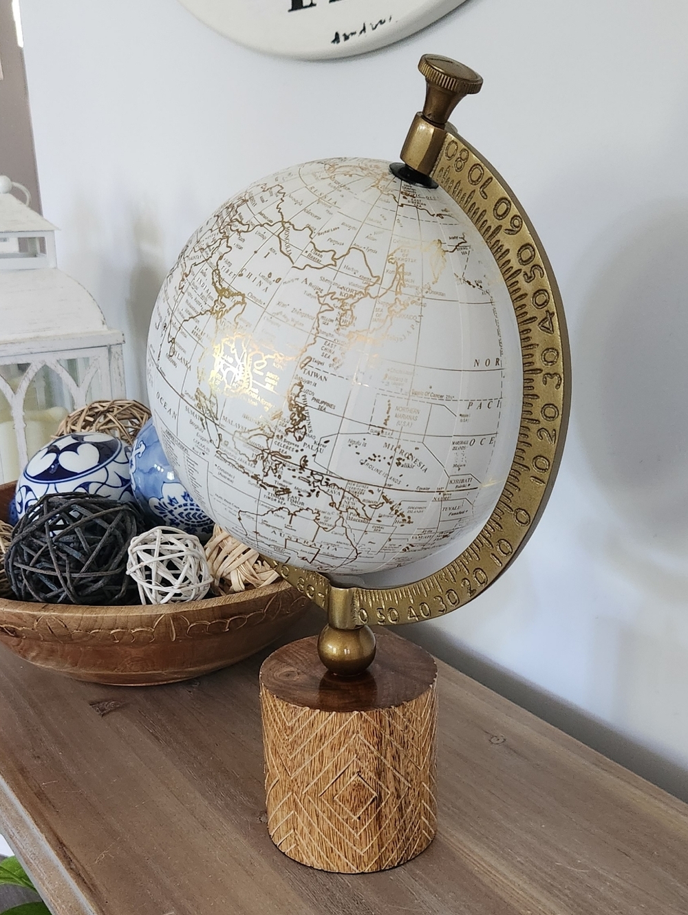 ​🌎 Elegant White & Gold Decorative Desktop Globe 15 Inches Tall Executive Look - Picture 11 of 16